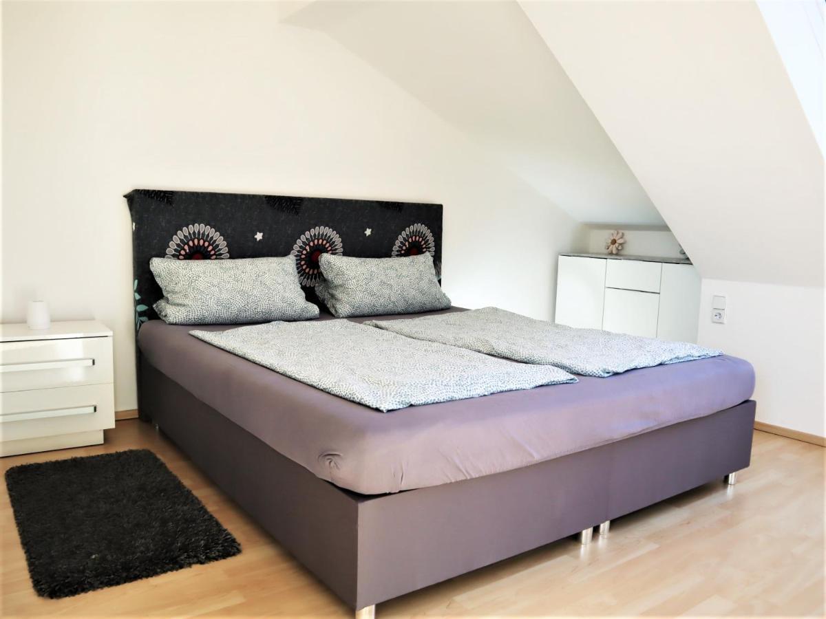 Kuschelige Dachgeschosswohnung Am Clarapark Leipzig Extérieur photo