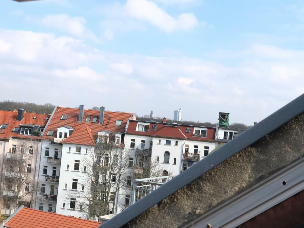 Kuschelige Dachgeschosswohnung Am Clarapark Leipzig Extérieur photo
